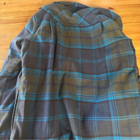 LL Bean thermal lined Blue and Gray Plaid Men's Jacket/Flannel size M - Picture 9 of 9